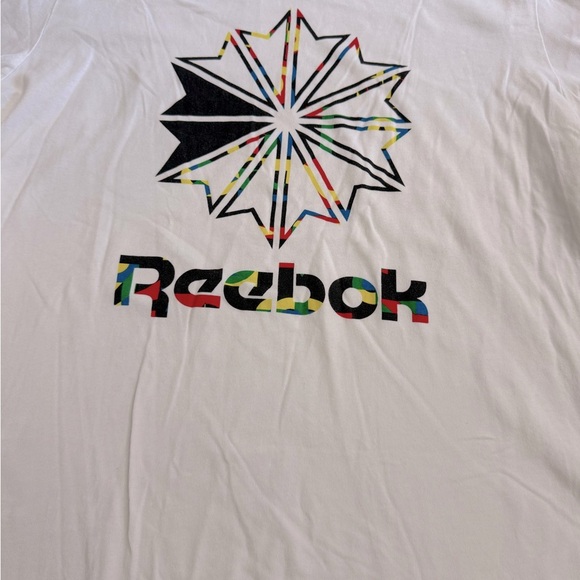 Reebok Classic • Starcrest Tee - Picture 3 of 9
